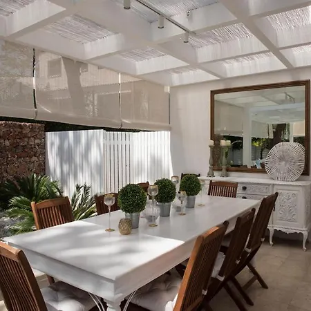 Vale Do Garrao Sleeps 10 With Pool Air Con And Wifi فيلة