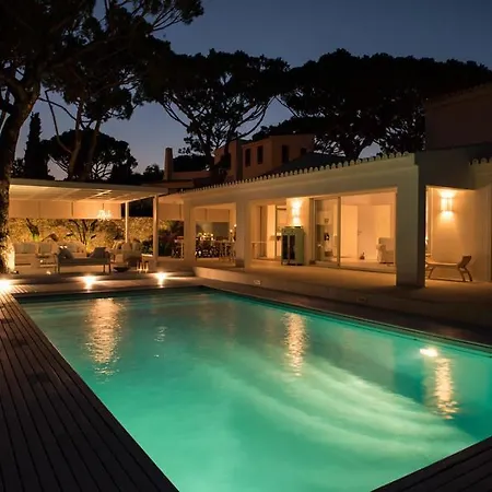 Vale Do Garrao Sleeps 10 With Pool Air Con And Wifi فيلة كينتا دو لاغو