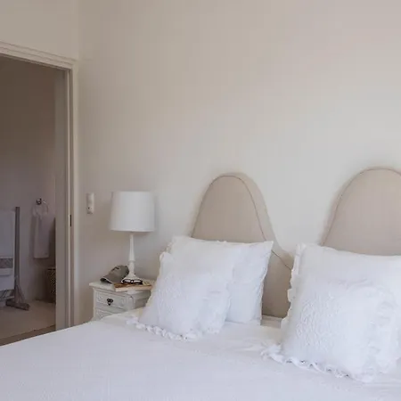 Vila Vale Do Garrao Sleeps 10 With Pool Air Con And Wifi