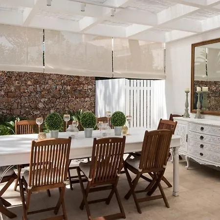 Vale Do Garrao Sleeps 10 With Pool Air Con And Wifi Vila